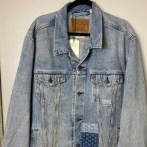 NWT LEVI'S JEAN JACKET MENS PREMIUM TRUCKER DISTRESSED PATCHWORK DENIM BLUE
